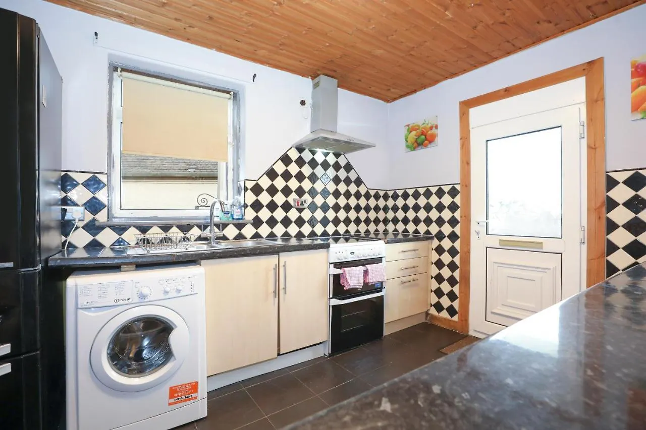 Beautiful Rooms In Edinburgh Cottage Guest House - Free Parking United Kingdom