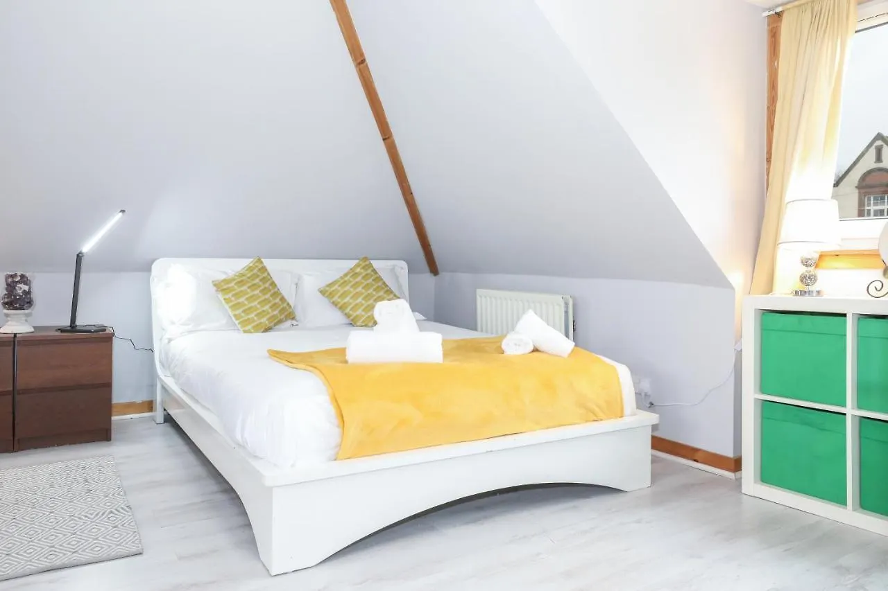 Beautiful Rooms In Edinburgh Cottage Guest House - Free Parking