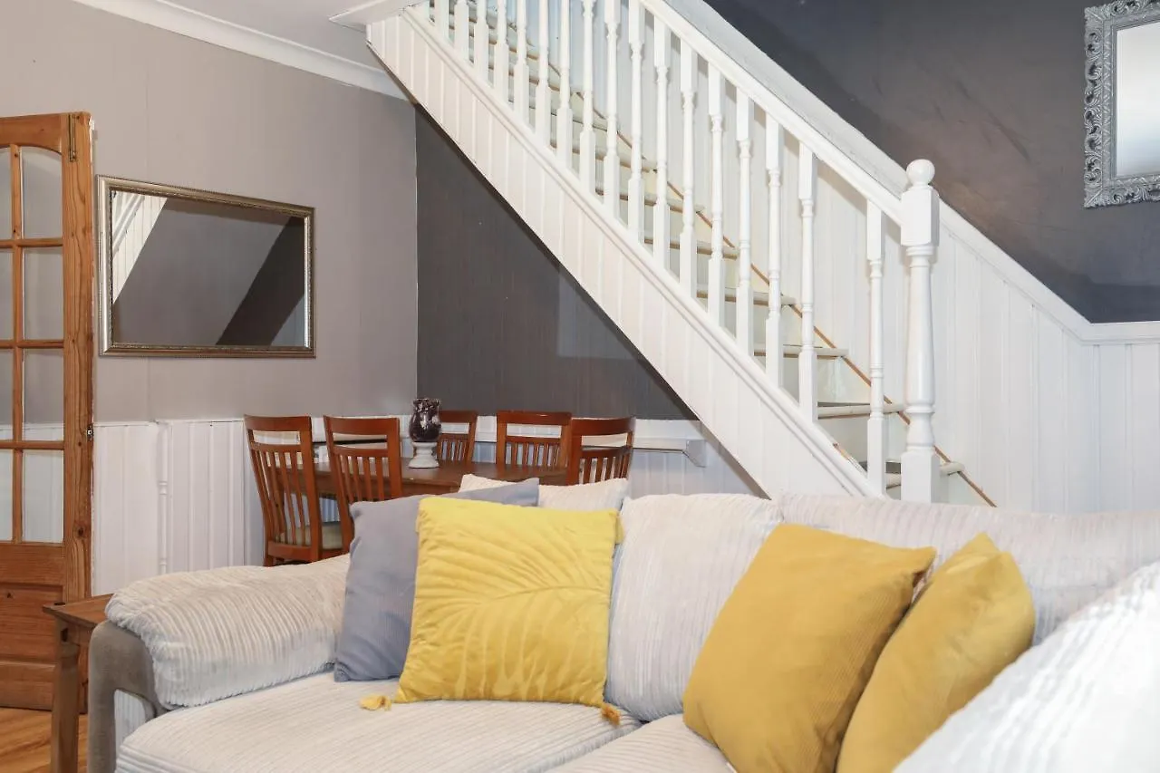 Beautiful Rooms In Edinburgh Cottage Guest House - Free Parking United Kingdom