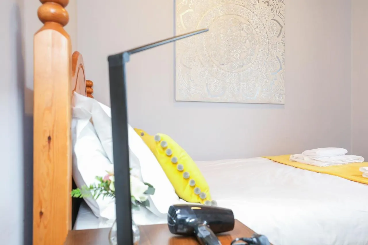 Beautiful Rooms In Edinburgh Cottage Guest House - Free Parking United Kingdom