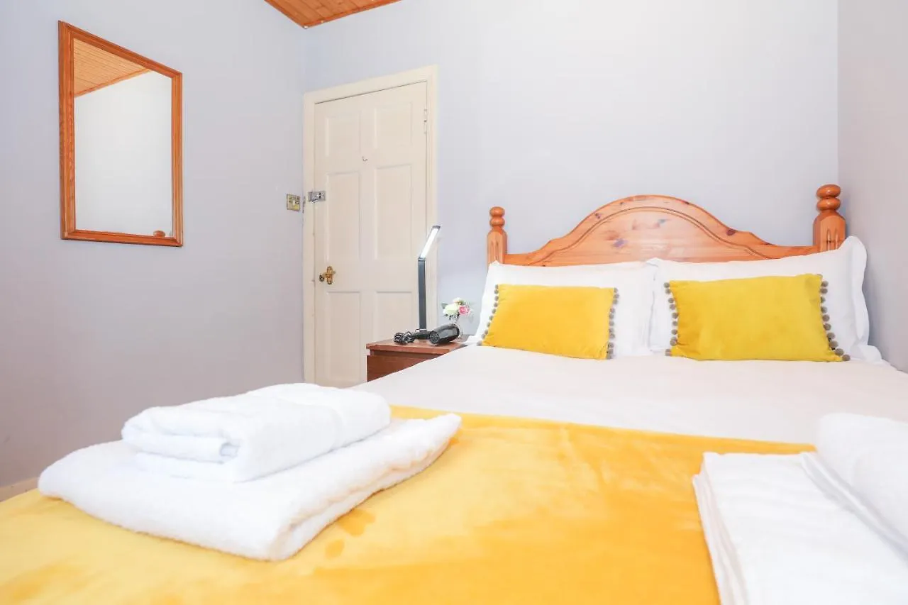 Beautiful Rooms In Edinburgh Cottage Guest House - Free Parking