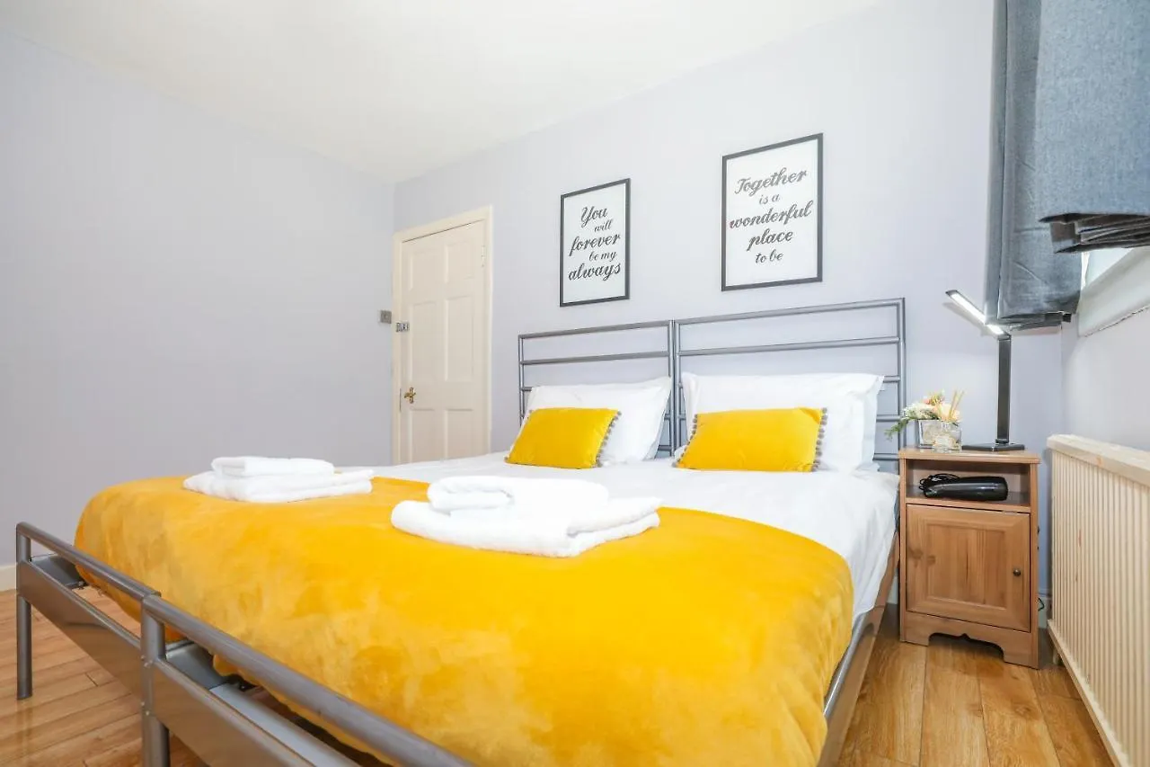Beautiful Rooms In Edinburgh Cottage Guest House - Free Parking United Kingdom