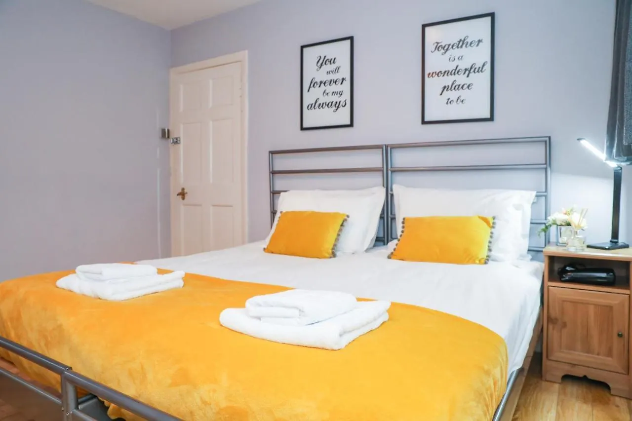 Beautiful Rooms In Edinburgh Cottage Guest House - Free Parking United Kingdom