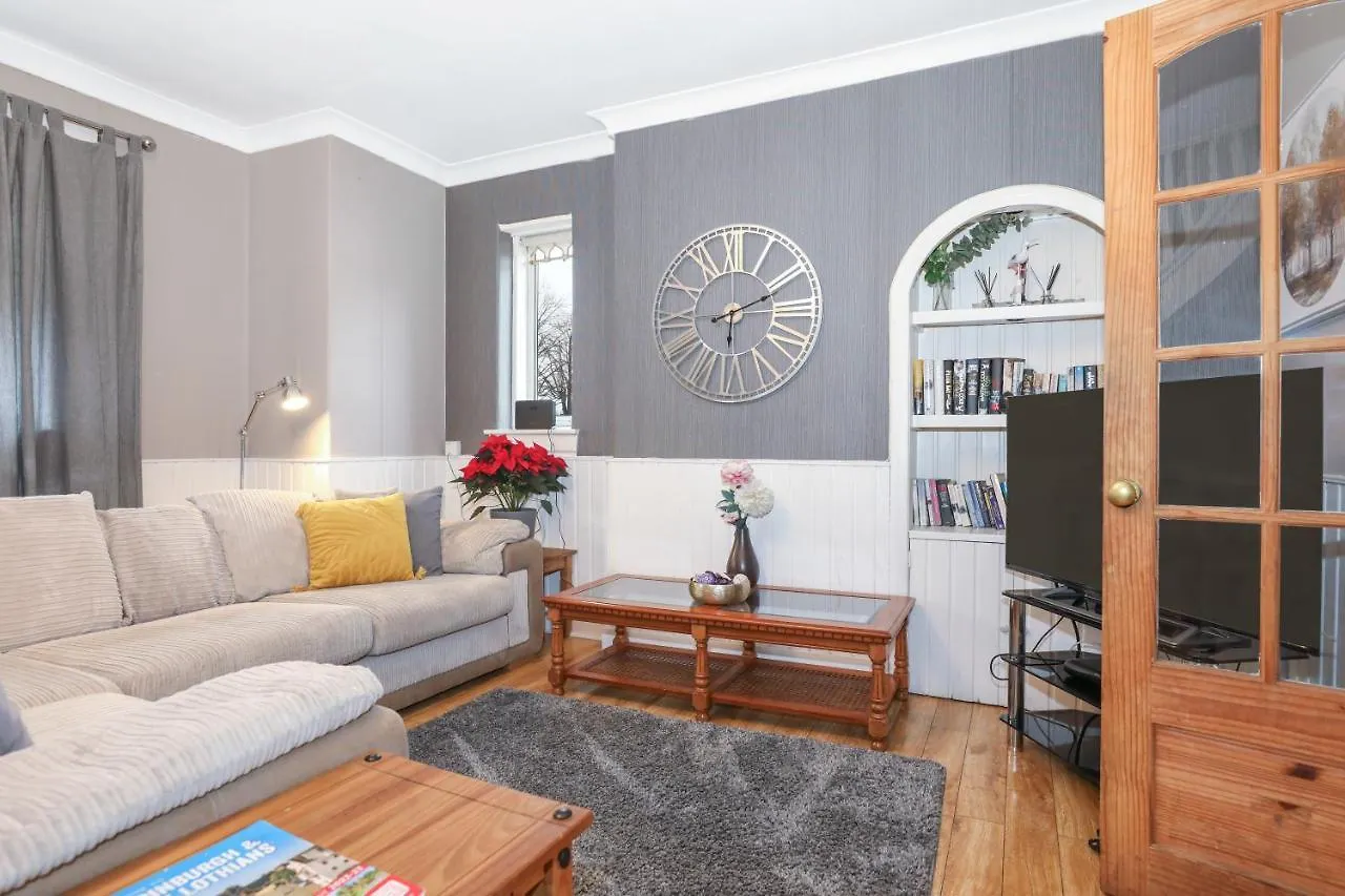 Beautiful Rooms In Edinburgh Cottage Guest House - Free Parking