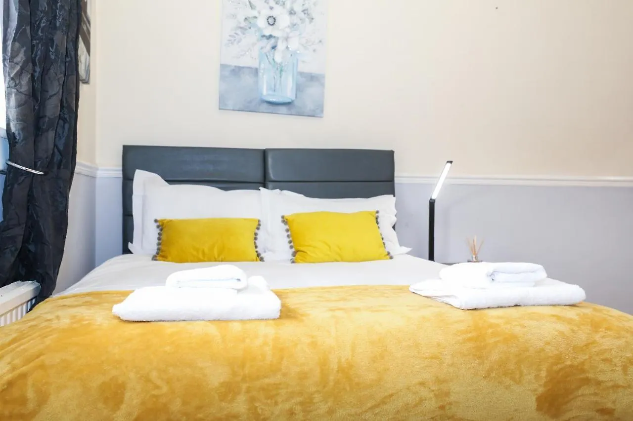 Beautiful Rooms In Edinburgh Cottage Guest House - Free Parking United Kingdom