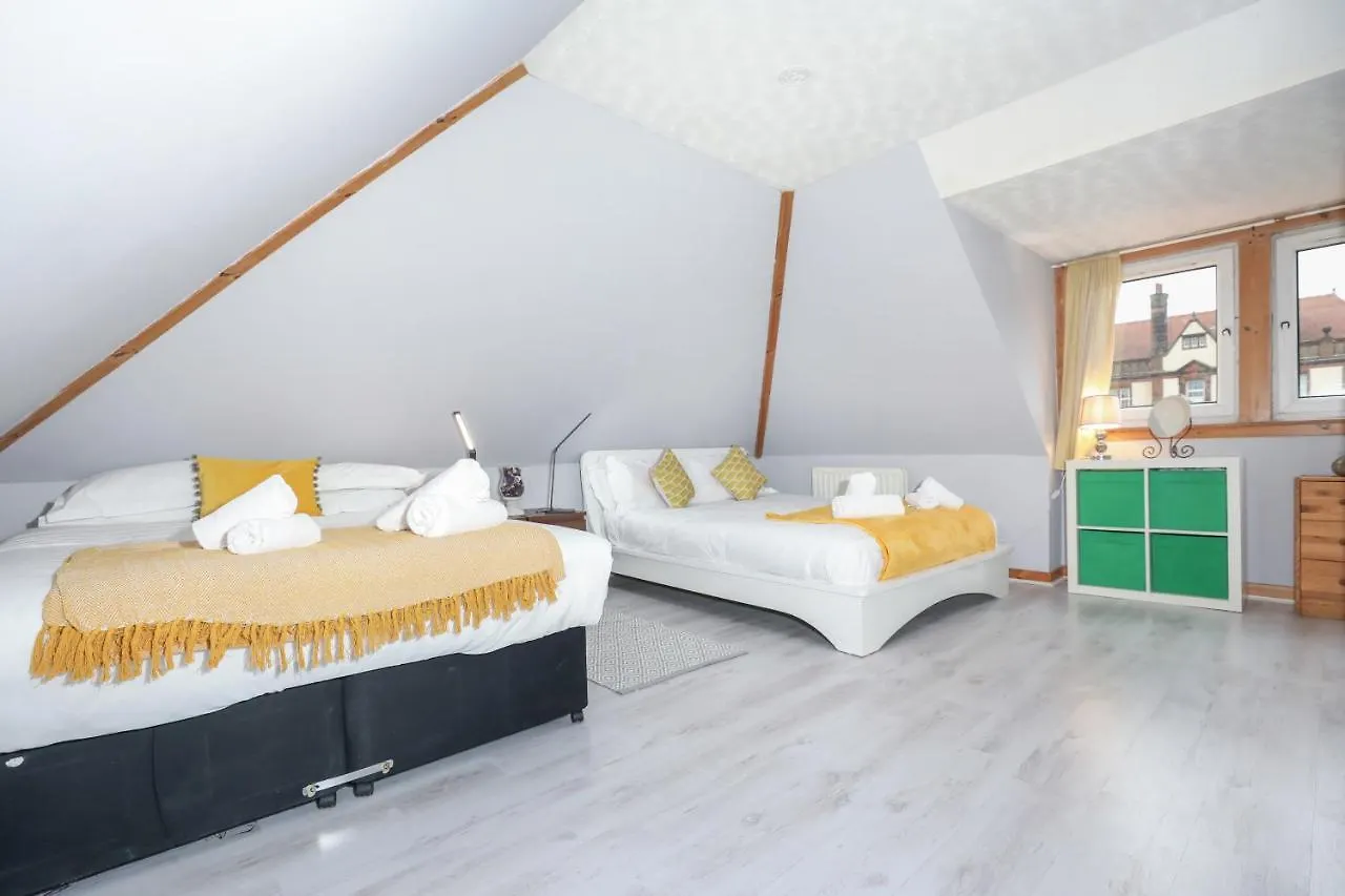 Beautiful Rooms In Edinburgh Cottage Guest House - Free Parking