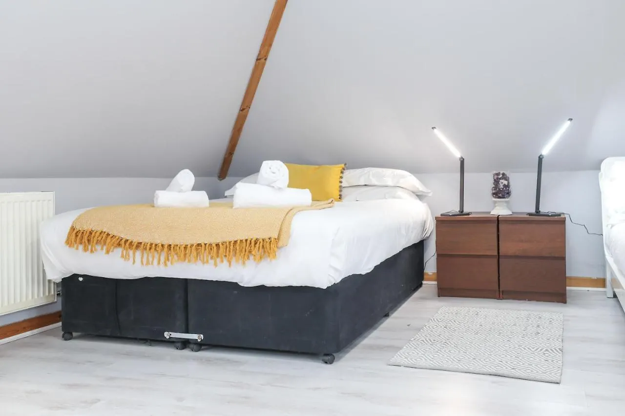Beautiful Rooms In Edinburgh Cottage Guest House - Free Parking United Kingdom